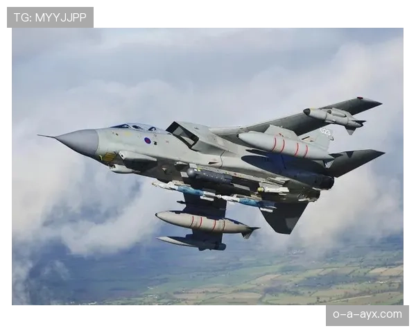 Vini提前亮相训练场，状态回暖彰显备战决心