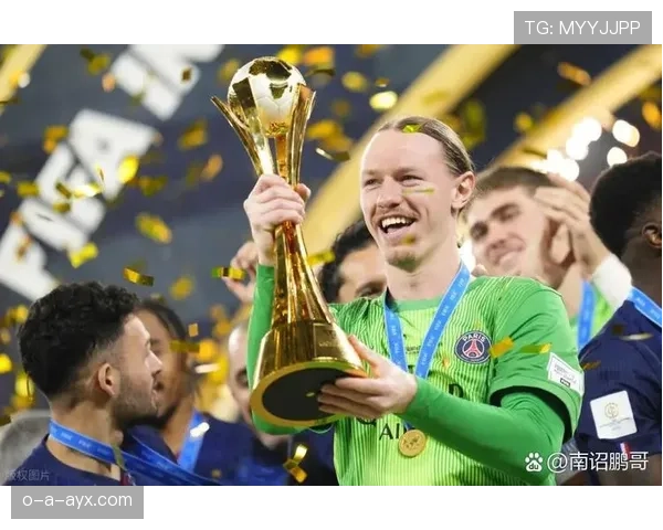 乌加特巴黎早期荣誉:法国超级杯冠军成员解析 乌加特巴黎早期荣誉:法国超级杯冠军成员解析