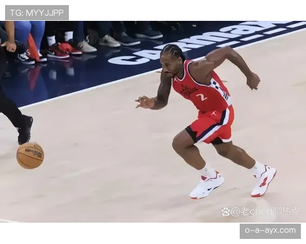 伦纳德突破创造机会带动快船关键时刻得分提升